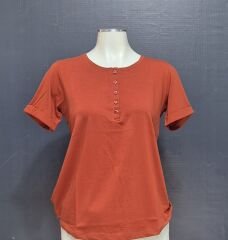 DÜĞMELİ BLUZ KISA KOL